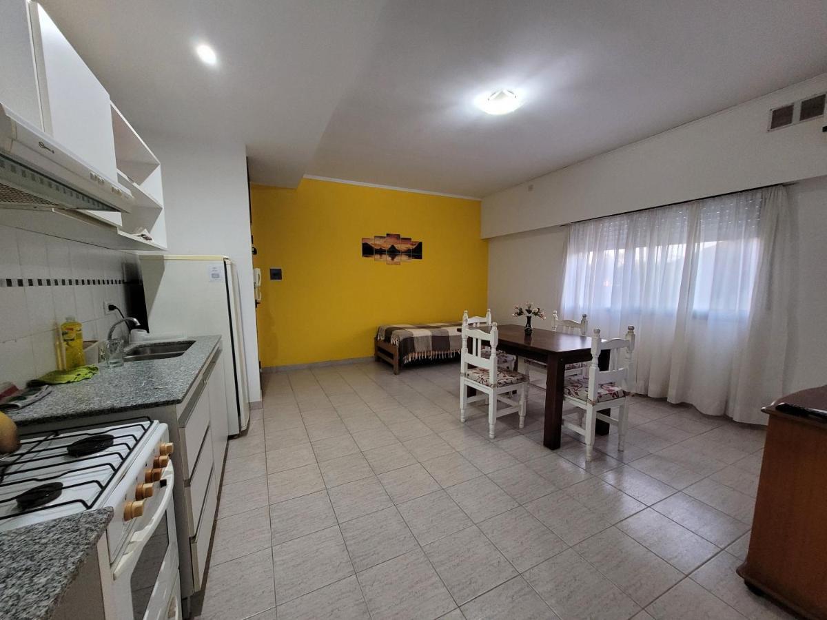 "La Irma" - Complejo De Departamentos Apartment Lincoln Bagian luar foto